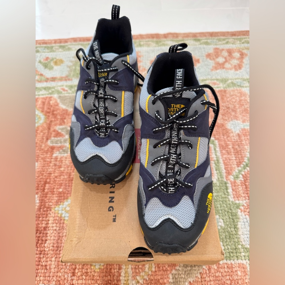 NIB The North Face Kuna Trail shoes. Size 6. Had them a while, but never worn.